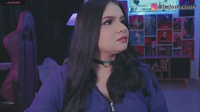 sensualkattt online show from May 1, 9:19 pm
