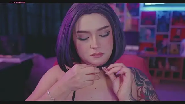sensualkattt online show from June 13, 1:20 pm