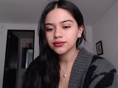 Snapshot of angelbeat_ chatting on December 6, 8:07 pm angelbeat  online show from December 6, 8:07 pm