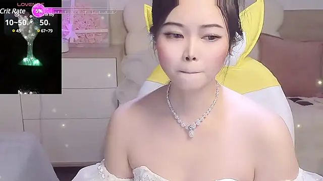 Snapshot of lilies-sweet chatting on March 9, 2:50 am lilies-sweet online show from March 9, 2:50 am