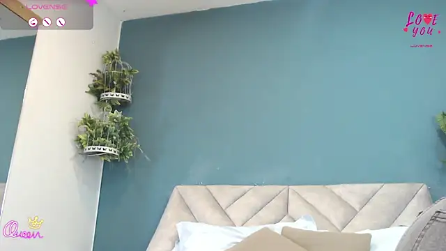 Snapshot of SharisWillian chatting on June 19, 3:55 am SharisWillian online show from June 19, 3:55 am