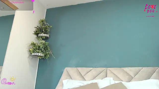 Snapshot of SharisWillian chatting on June 29, 3:57 am SharisWillian online show from June 29, 3:57 am