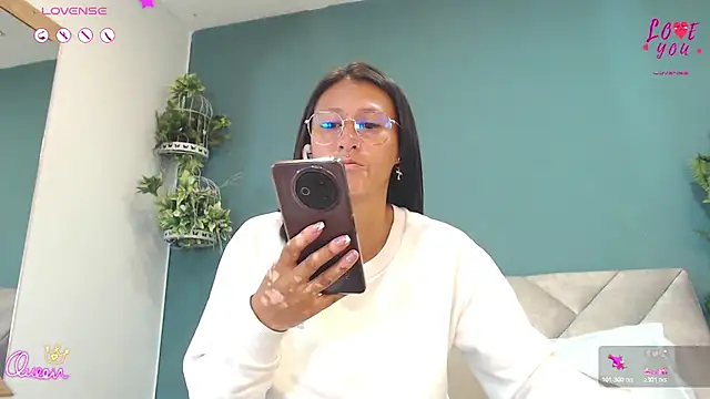 Snapshot of SharisWillian chatting on July 15, 3:56 am SharisWillian online show from July 15, 3:56 am