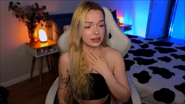 Lily Yin online show from July 5, 5:47 am