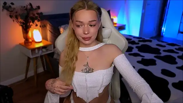Lily Yin online show from July 6, 5:48 am