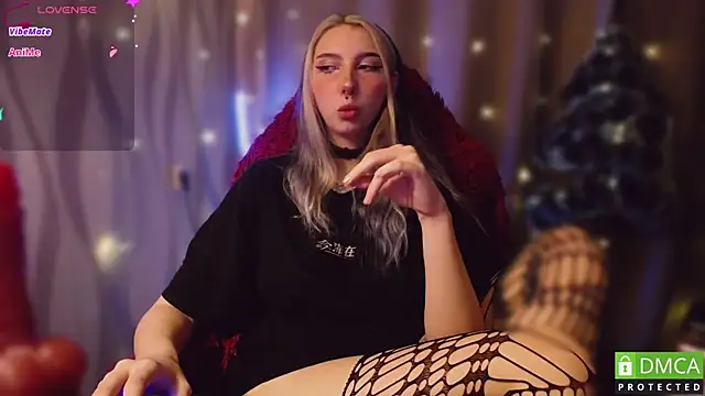 JustMeowGirl online show from January 10, 2:46 am