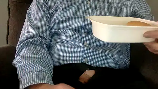 Snapshot of Kink_Master_Daddy chatting on May 6, 5:18 pm Kink Master Daddy online show from May 6, 5:18 pm