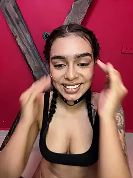 Snapshot of Foxy_Assh_ chatting on June 3, 7:11 am Foxy Assh online show from June 3, 7:11 am