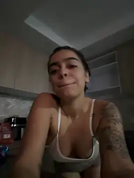 Snapshot of Foxy_Assh_ chatting on June 15, 12:57 am Foxy Assh online show from June 15, 12:57 am