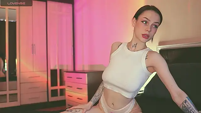 Snapshot of Polusladkoye chatting on March 4, 1:49 pm Polusladkoye online show from March 4, 1:49 pm