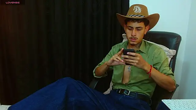 Bastiaan 28 online show from March 8, 11:19 pm