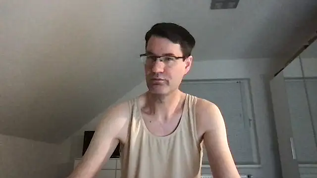 Snapshot of zxzx_cam1 chatting on January 8, 1:00 am zxzx cam1 online show from January 8, 1:00 am