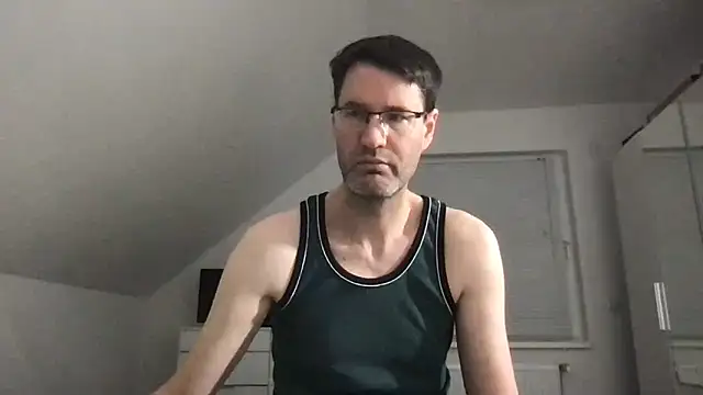 Snapshot of zxzx_cam1 chatting on January 12, 4:40 pm zxzx cam1 online show from January 12, 4:40 pm