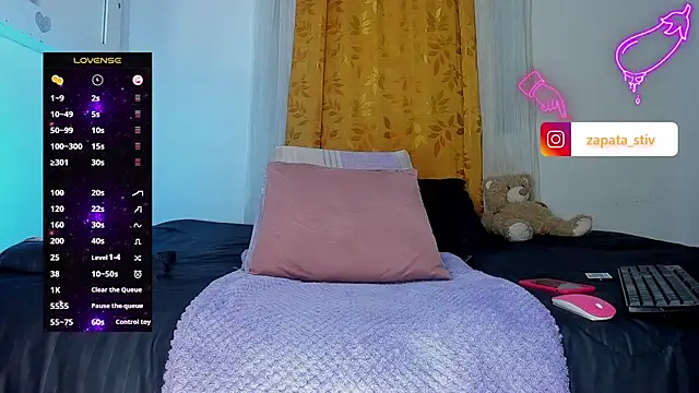 Snapshot of estiben_05 chatting on November 13, 3:55 pm estiben 05 online show from November 13, 3:55 pm