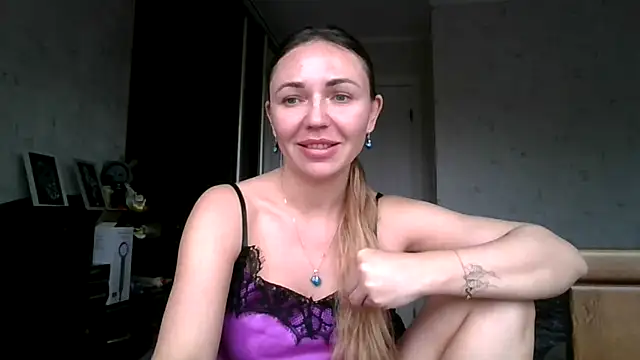 AngelinaLove28 online show from November 16, 7:25 am