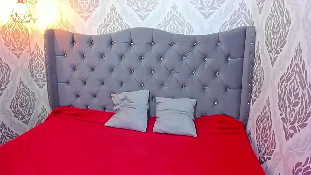 charlottemoonxz online show from January 11, 6:35 pm