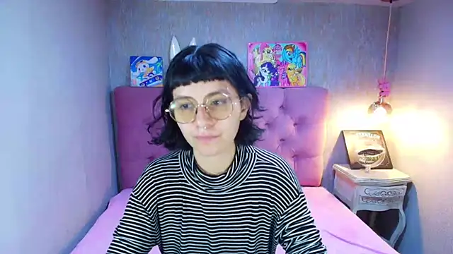 Snapshot of charlottemoonxz chatting on May 15, 6:04 pm charlottemoonxz online show from May 15, 6:04 pm