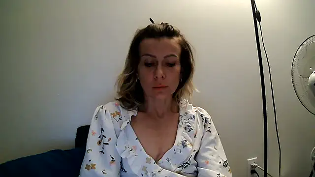 Snapshot of anechka1 chatting on June 11, 1:27 am anechka1 online show from June 11, 1:27 am