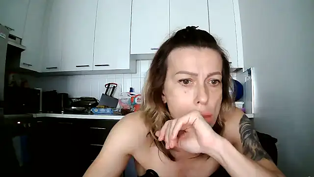 Snapshot of anechka1 chatting on June 30, 4:41 pm anechka1 online show from June 30, 4:41 pm