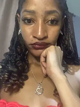 Snapshot of GoddessVee chatting on December 10, 9:43 pm GoddessVee online show from December 10, 9:43 pm