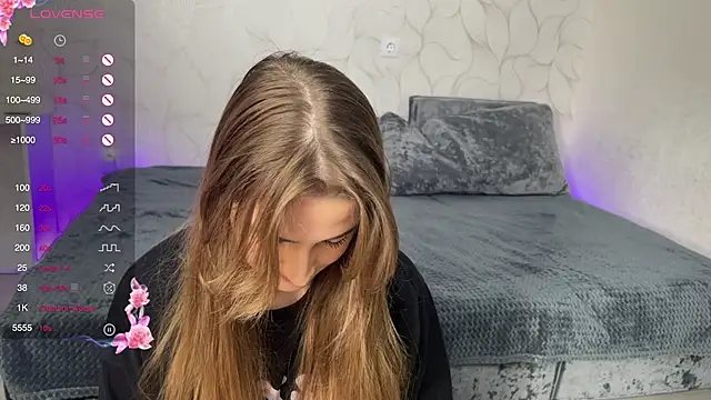 Snapshot of Vibe_to_night chatting on October 18, 7:09 am Vibe to night online show from October 18, 7:09 am