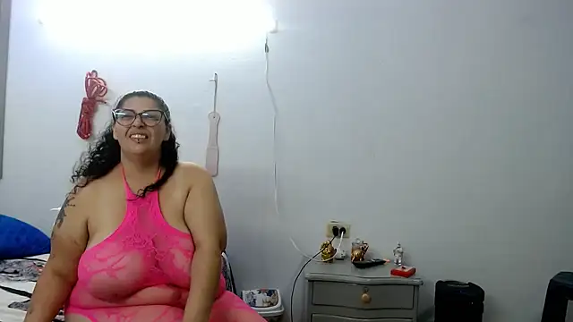 Snapshot of bubis_laru53 chatting on December 10, 1:54 am bubis laru53 online show from December 10, 1:54 am