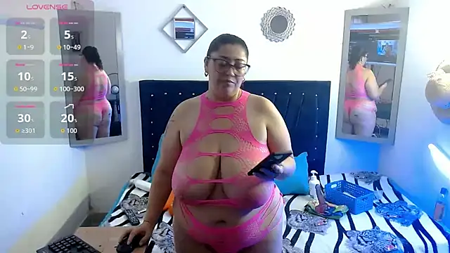 Snapshot of bubis_laru53 chatting on October 20, 7:36 pm bubis laru53 online show from October 20, 7:36 pm