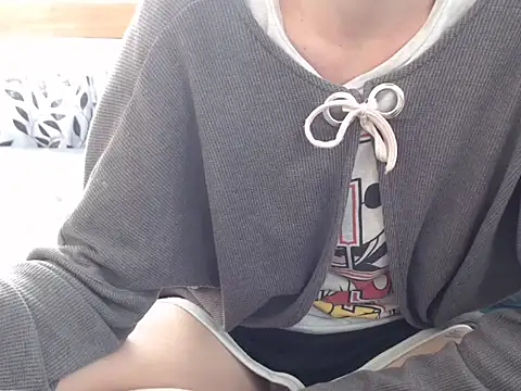 XxLollaXx online show from June 12, 12:59 pm