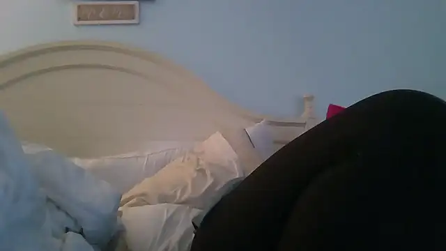 MilfyMrsRobinson online show from February 9, 12:20 pm