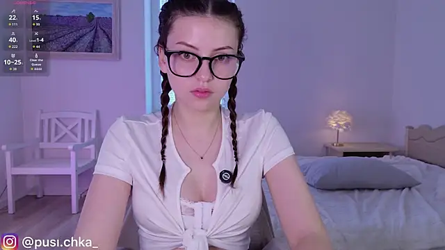 Snapshot of pusichka chatting on June 22, 6:21 am pusichka online show from June 22, 6:21 am