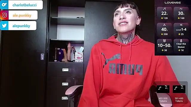 charlotbelucci  online show from November 16, 9:09 pm