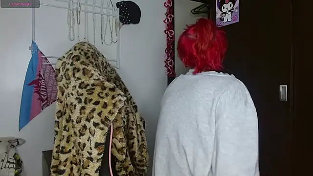 charlotbelucci  online show from February 12, 9:15 am