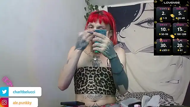 Snapshot of charlotbelucci_ chatting on May 23, 4:22 pm charlotbelucci online show from May 23, 4:22 pm