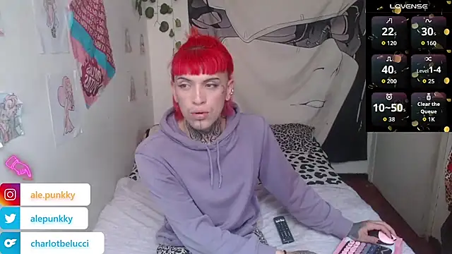Snapshot of charlotbelucci_ chatting on July 3, 2:56 pm charlotbelucci online show from July 3, 2:56 pm