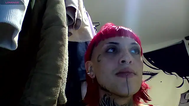 Snapshot of charlotbelucci_ chatting on July 19, 11:41 pm charlotbelucci online show from July 19, 11:41 pm