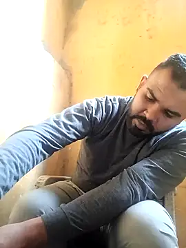 Snapshot of ListedLoin chatting on January 28, 2:31 pm ListedLoin online show from January 28, 2:31 pm