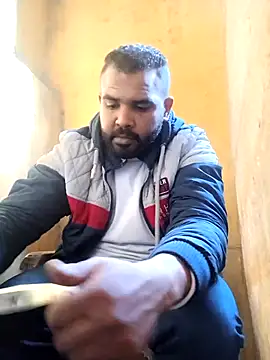 Snapshot of ListedLoin chatting on February 12, 1:37 pm ListedLoin online show from February 12, 1:37 pm