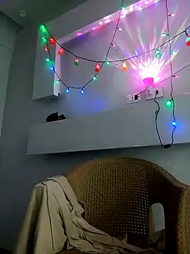 Snapshot of ListedLoin chatting on March 17, 6:42 pm ListedLoin online show from March 17, 6:42 pm