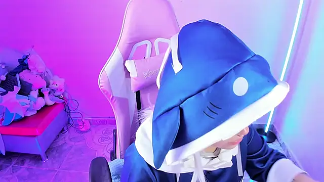 Snapshot of Ahri_Elderwood chatting on December 21, 4:41 am Ahri Elderwood online show from December 21, 4:41 am