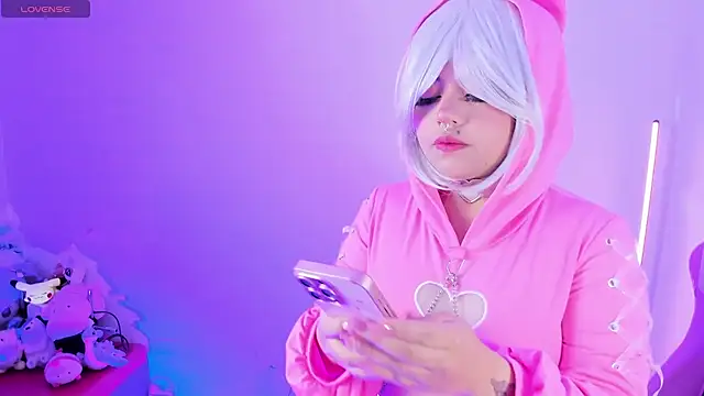 Snapshot of Ahri_Elderwood chatting on January 14, 5:13 am Ahri Elderwood online show from January 14, 5:13 am