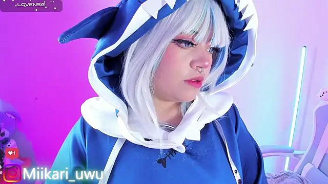 Snapshot of Ahri_Elderwood chatting on March 15, 4:51 am Ahri Elderwood online show from March 15, 4:51 am