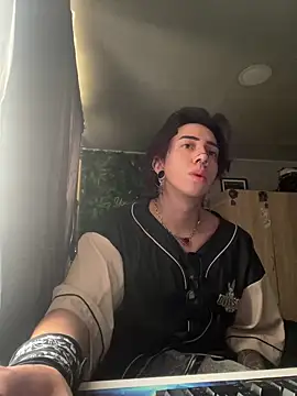 Yogurdebrownie69 online show from February 14, 1:51 pm