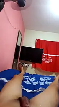 Snapshot of luissilva0071 chatting on December 21, 3:03 am luissilva0071 online show from December 21, 3:03 am