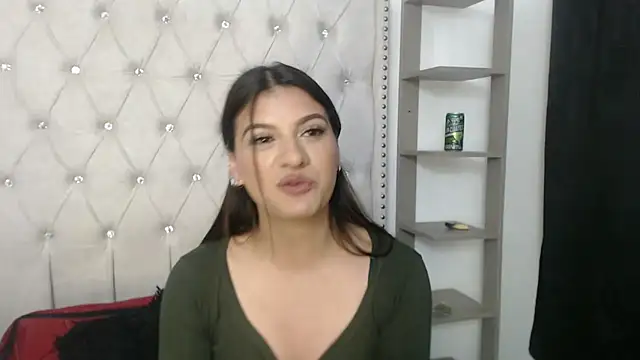 Snapshot of Abril_Squirt chatting on November 13, 9:47 pm Abril Squirt online show from November 13, 9:47 pm