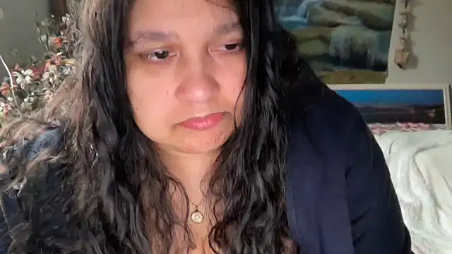 MelanieFawker online show from October 27, 3:27 pm