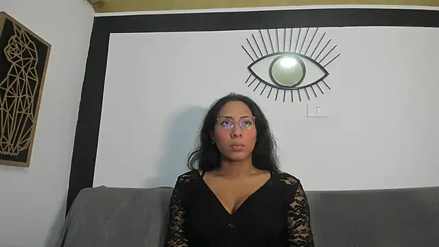 Snapshot of EmilyGomezLS chatting on June 10, 11:09 am EmilyGomezLS online show from June 10, 11:09 am