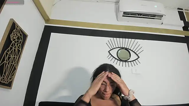 EmilyGomezLS online show from July 18, 11:25 am