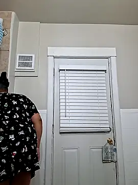 Snapshot of pinkpassionpleaser chatting on February 23, 11:07 am pinkpassionpleaser online show from February 23, 11:07 am