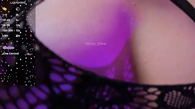 Victoria-ross online show from February 23, 9:45 pm