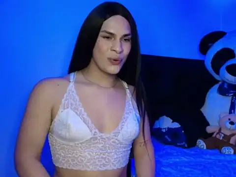 Snapshot of ayselmalek chatting on January 12, 3:45 am ayselmalek online show from January 12, 3:45 am